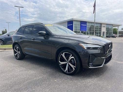 2022 Volvo XC60 B5 FWD R-Design