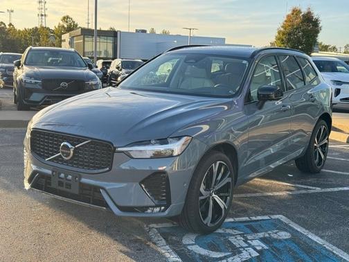 2023 Volvo XC60 B6 AWD Ultimate Dark