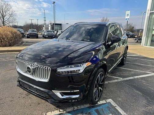 2023 Volvo XC90 Plus