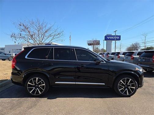 2023 Volvo XC90 Plus