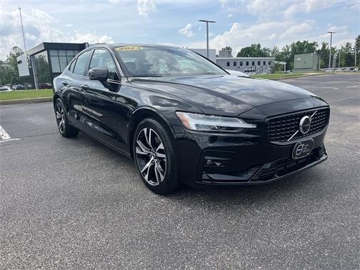 2024 Volvo S60 B5 Core Dark