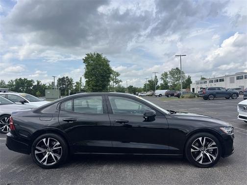 2024 Volvo S60 B5 Core Dark