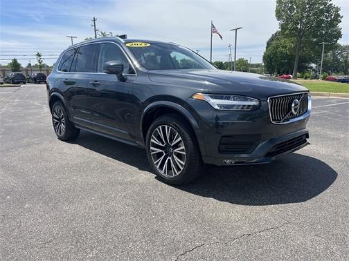 2022 Volvo XC90 T5 FWD Momentum 7 Seater