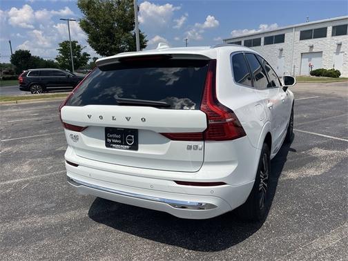 2022 Volvo XC60 B5 FWD Inscription