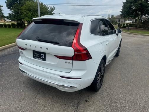 2022 Volvo XC60 B5 FWD Inscription
