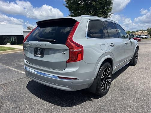 2025 Volvo XC90 Plug-In Hybrid T8 Plus 7-Seater