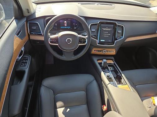 2024 Volvo XC90 Plus