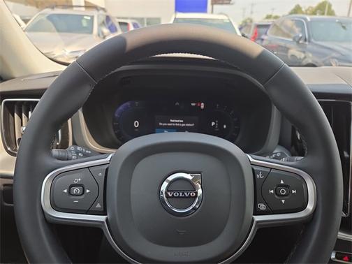 2023 Volvo XC60 B5 FWD Core