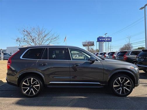 2024 Volvo XC90 Plus