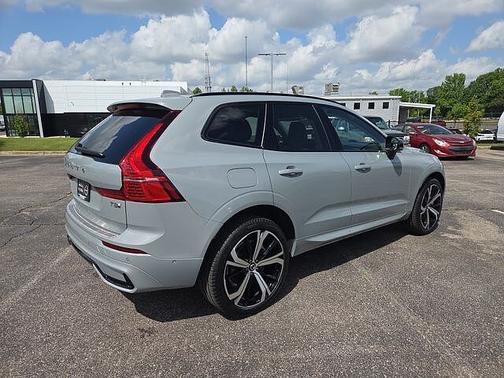 Vapour Grey 2025 Volvo XC60 Plug-In Hybrid Ultra