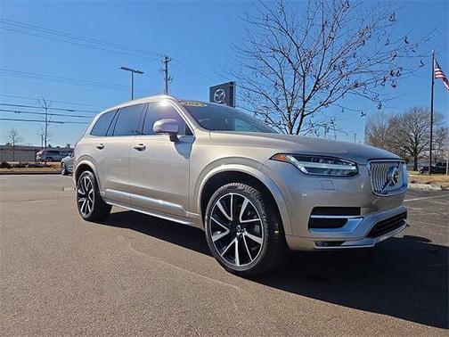 2023 Volvo XC90 B5 AWD Plus