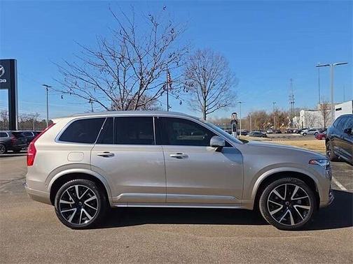 2023 Volvo XC90 Plus
