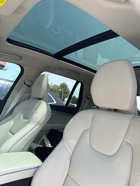 2024 Volvo XC90 B5 Plus Bright