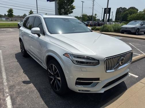 2024 Volvo XC90 B5 Plus Bright