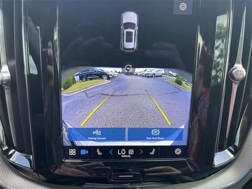 2022 Volvo XC60 B6 AWD R-Design