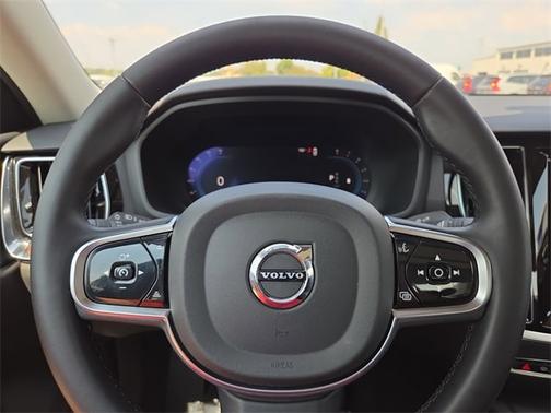 2024 Volvo S60 B5 Plus Dark