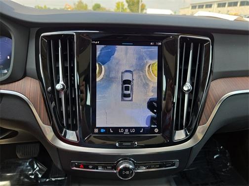 2024 Volvo S60 B5 Plus Dark