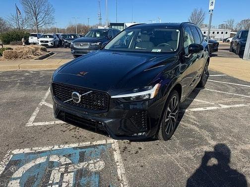 2025 Volvo XC60 Plus