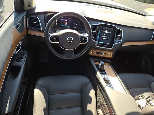 2024 Volvo XC90 Plus