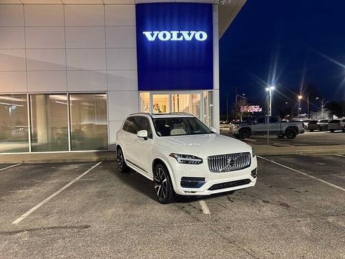 2023 Volvo XC90 Plus