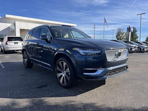 2025 Volvo XC90 Plus