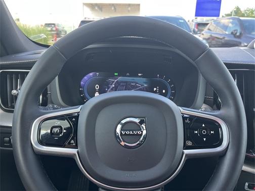 2022 Volvo XC60 B6 AWD R-Design