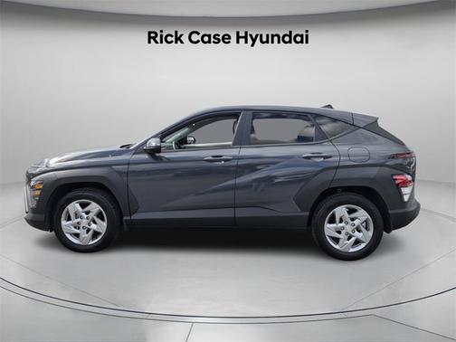 2024 Hyundai KONA SE