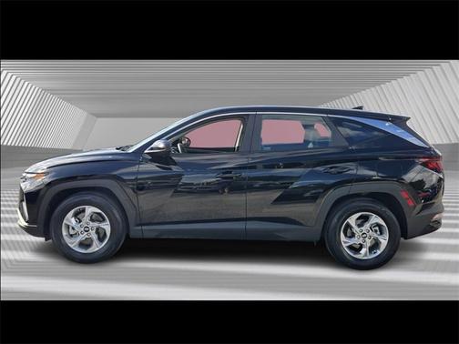 2023 Hyundai TUCSON SE