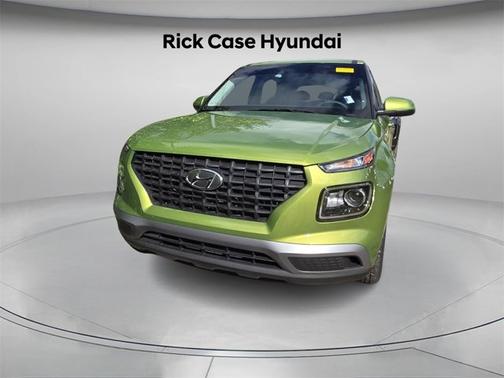 2022 Hyundai VENUE SE