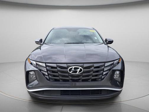 Gray 2024 Hyundai TUCSON SE