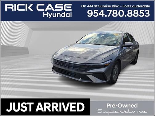 2025 Hyundai ELANTRA SE