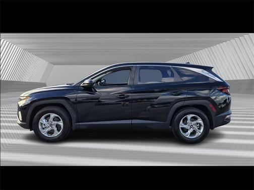 2023 Hyundai TUCSON SE