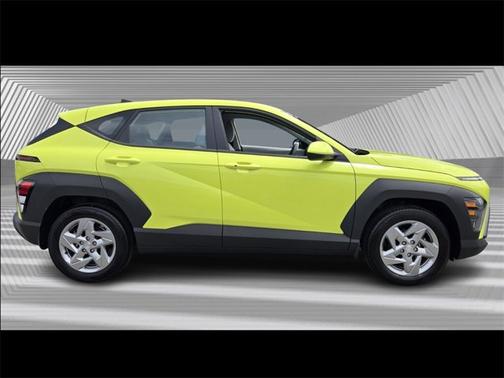 2024 Hyundai KONA SE