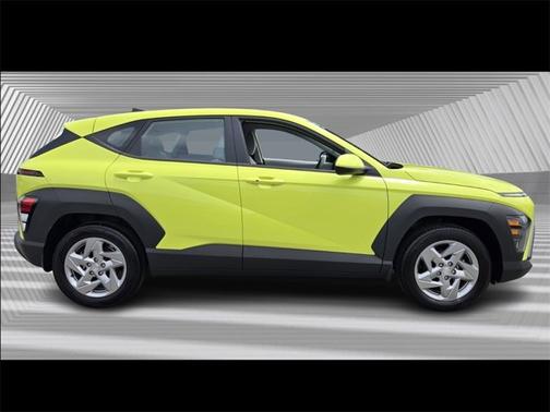 2024 Hyundai KONA SE