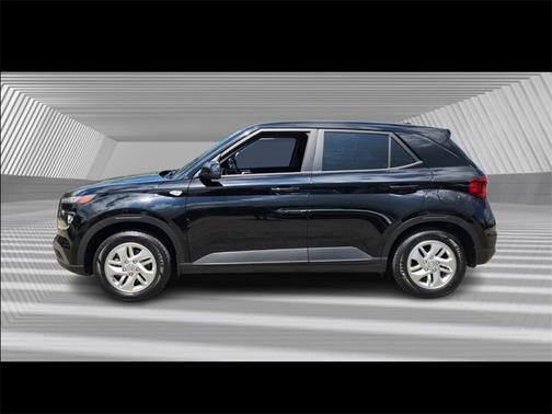 2023 Hyundai VENUE SE