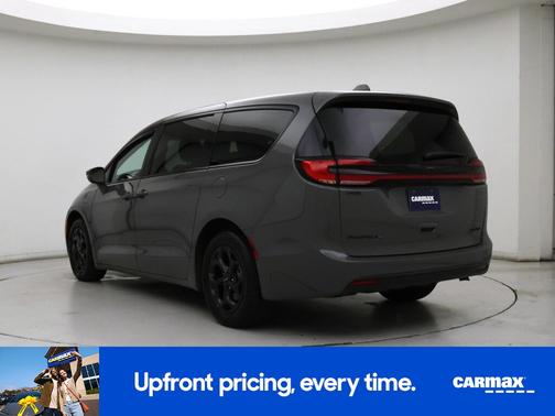 2022 Chrysler Pacifica Hybrid Touring L