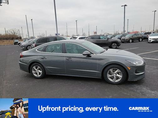 Gray 2022 Hyundai SONATA SE