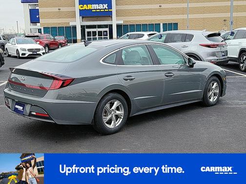 Gray 2022 Hyundai SONATA SE