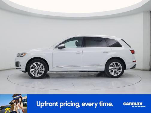 White 2021 Audi Q7 Premium Plus