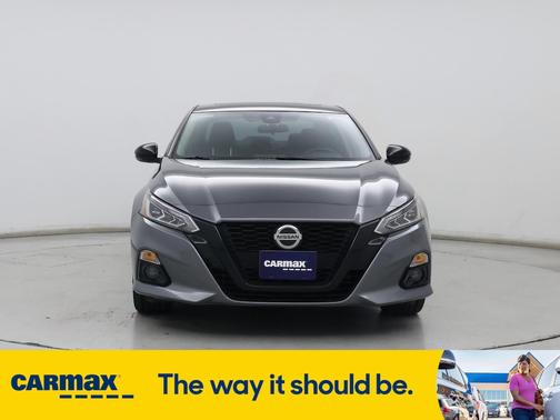 2022 Nissan Altima SR