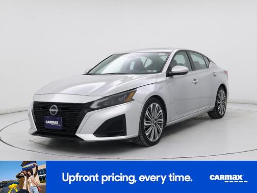 Silver 2023 Nissan Altima SL