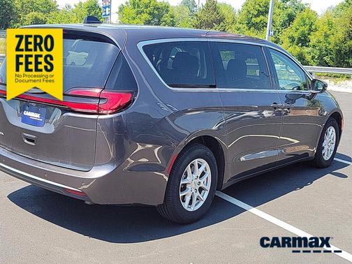 Gray 2023 Chrysler Pacifica Touring L