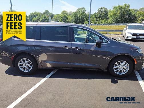 Gray 2023 Chrysler Pacifica Touring L