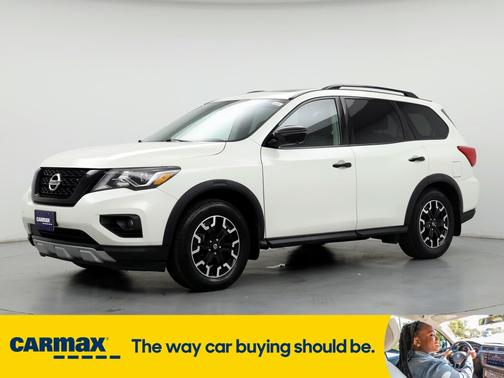 2020 Nissan Pathfinder SL