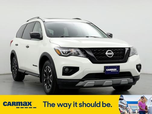 2020 Nissan Pathfinder SL