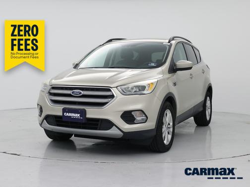 Gold 2017 Ford Escape SE