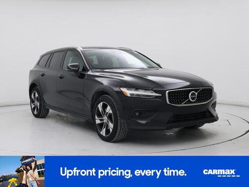 Black 2023 Volvo V60 Cross Country B5 Plus