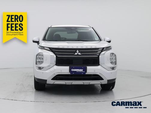 White 2022 Mitsubishi Outlander SE