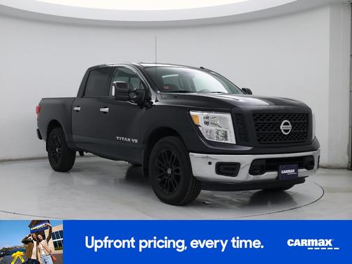 Black 2018 Nissan Titan SV