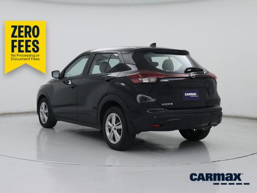 Black 2022 Nissan Kicks S